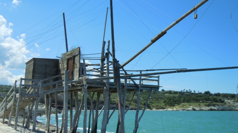 il trabucco di San Lorenzo nei pressi della spiaggia che prende lo stesso nome